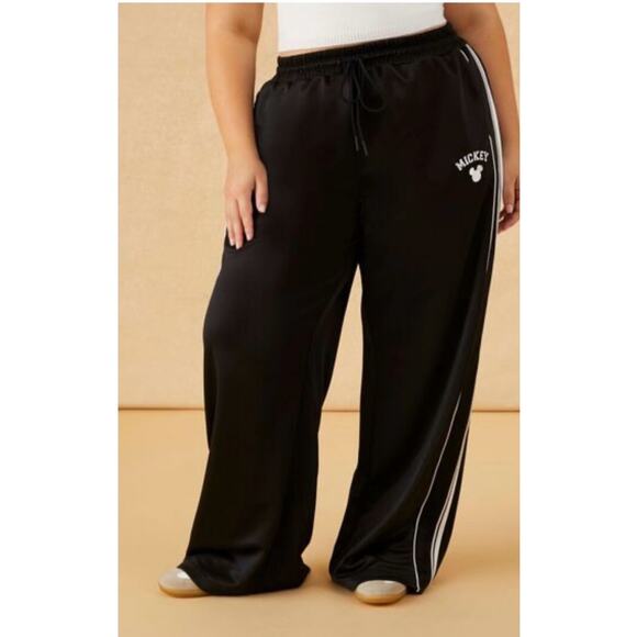 FOREVER 21 x DISNEY Track Pants Size 2X Wide Leg Mickey Mouse NWT Plus Curvy - Picture 1 of 11